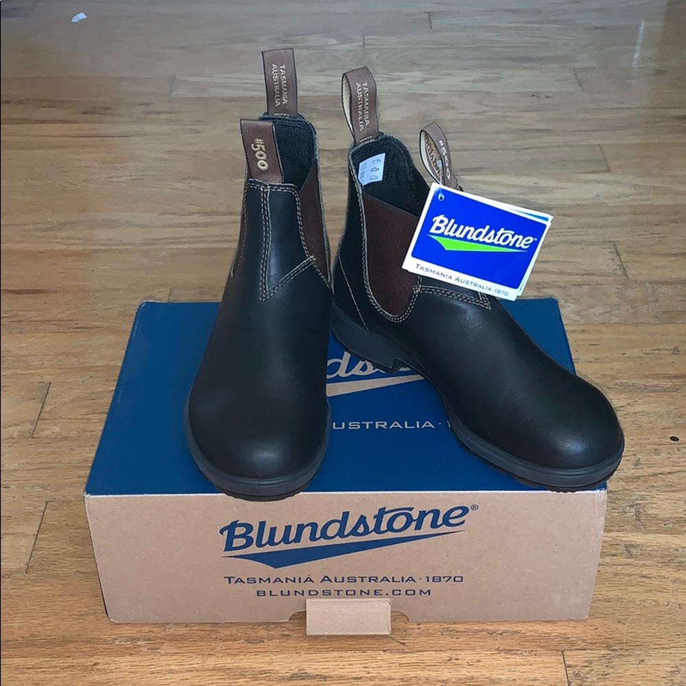 NWT Blundstone #500 boots.